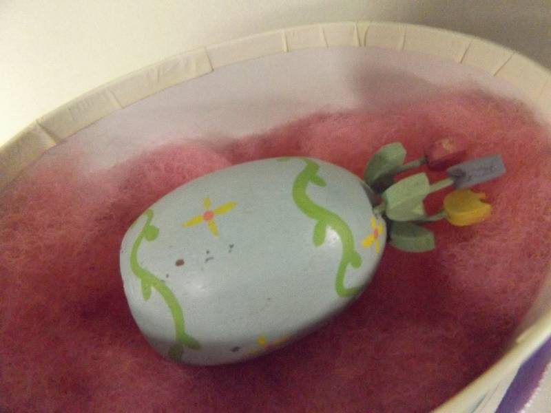 Basket with Egg