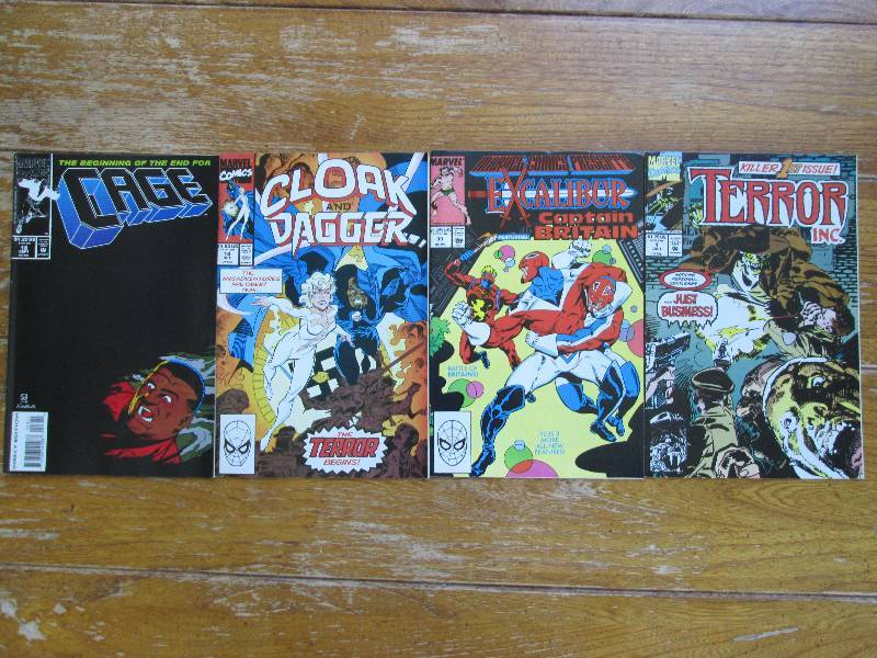 lot of 4 comic books the beginning ...