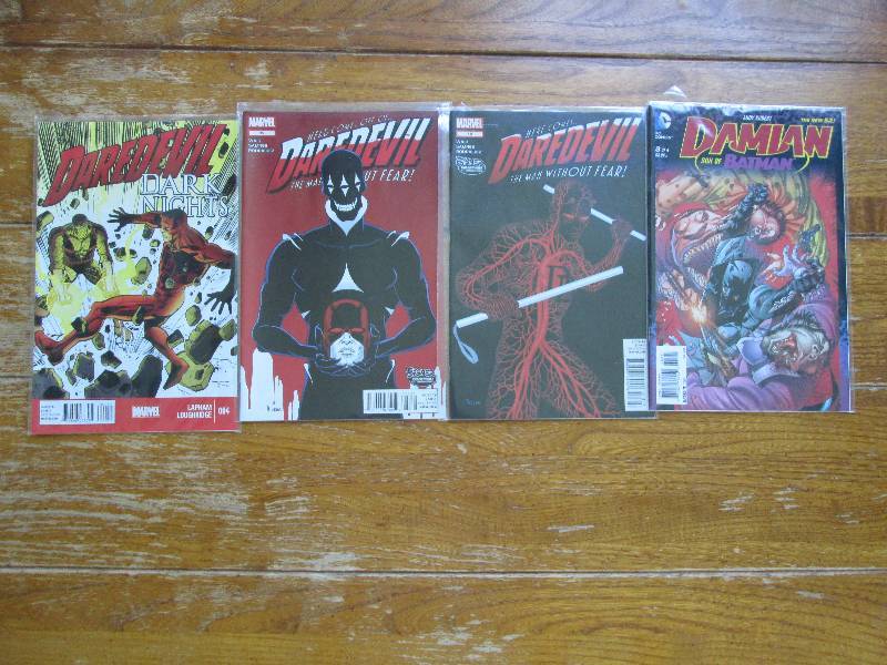 lot of 4 damian and daredevil comic...
