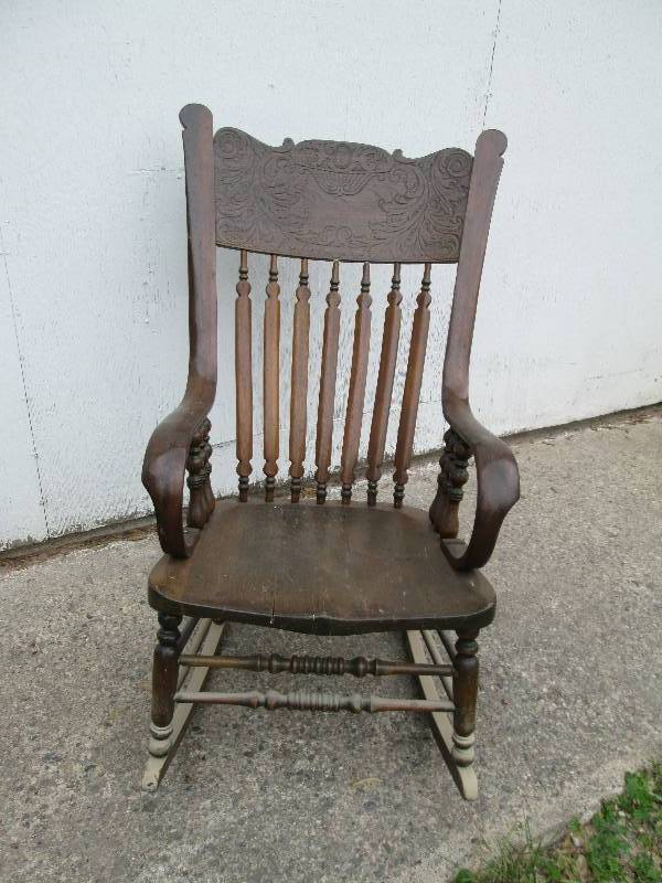 Antique solid wood rocking chair, n...