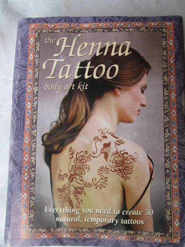Henna tattoo kit...