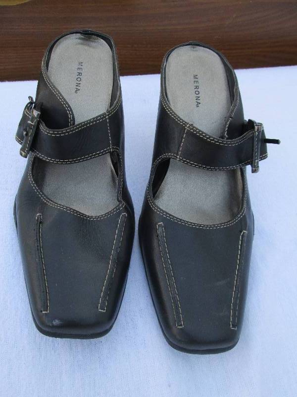Merona size 9B shoes...