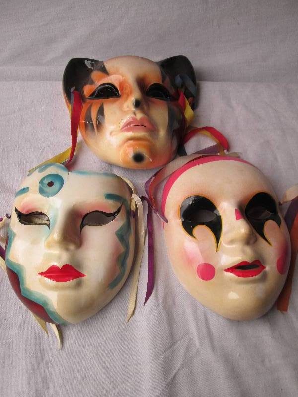 Lot of 3 mask decorative faces...