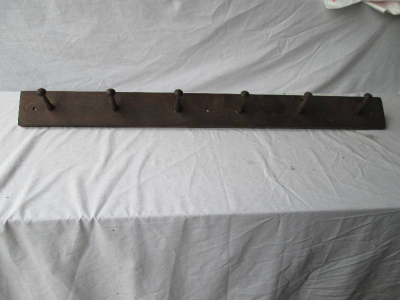 Wood peg coat hanger ...