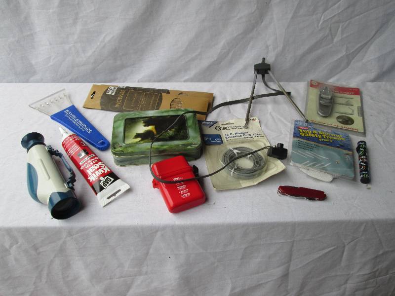 Lot of assorted household supplies...