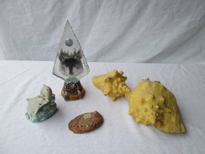 Shells and glass arrow dcor...