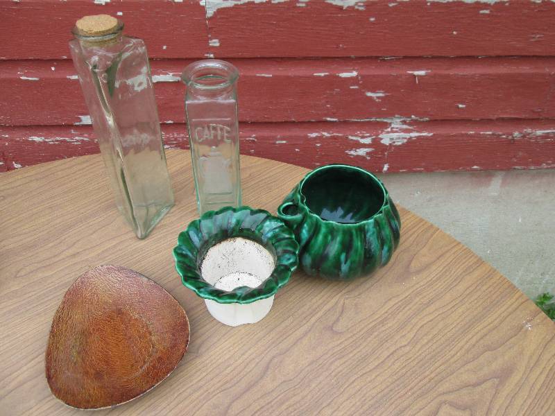 Glass, ceramic and wood dcor...