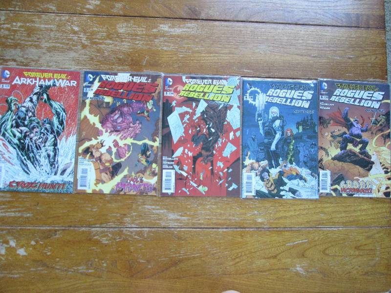 lot of 5 comit books- forever evil ...