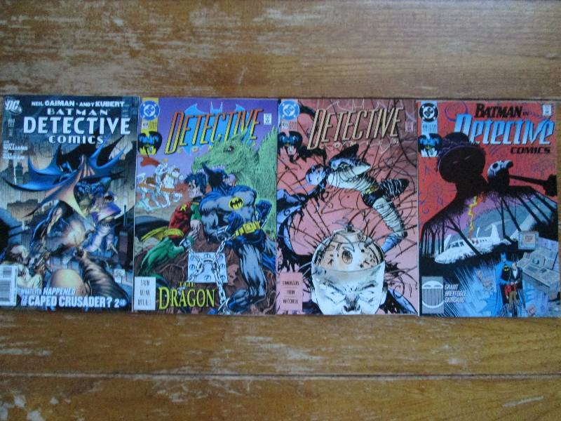 lot of 4 Dective comic books ...