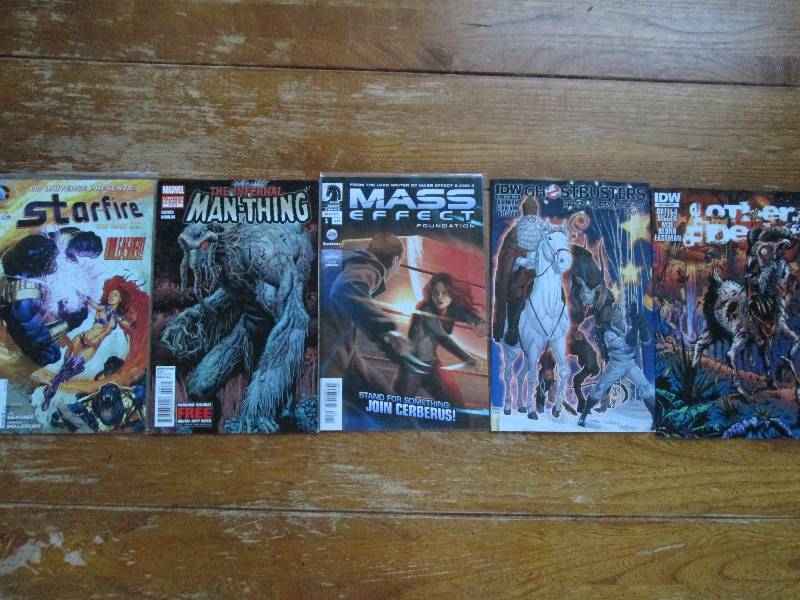 mixed lot of 5 comic books- mass ef...