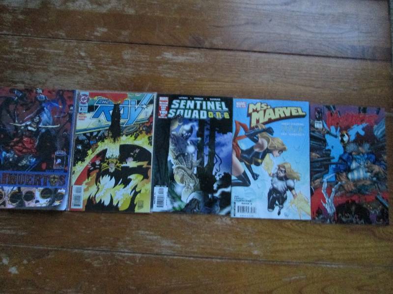 mixed lot of 5 comic books- nassau ...
