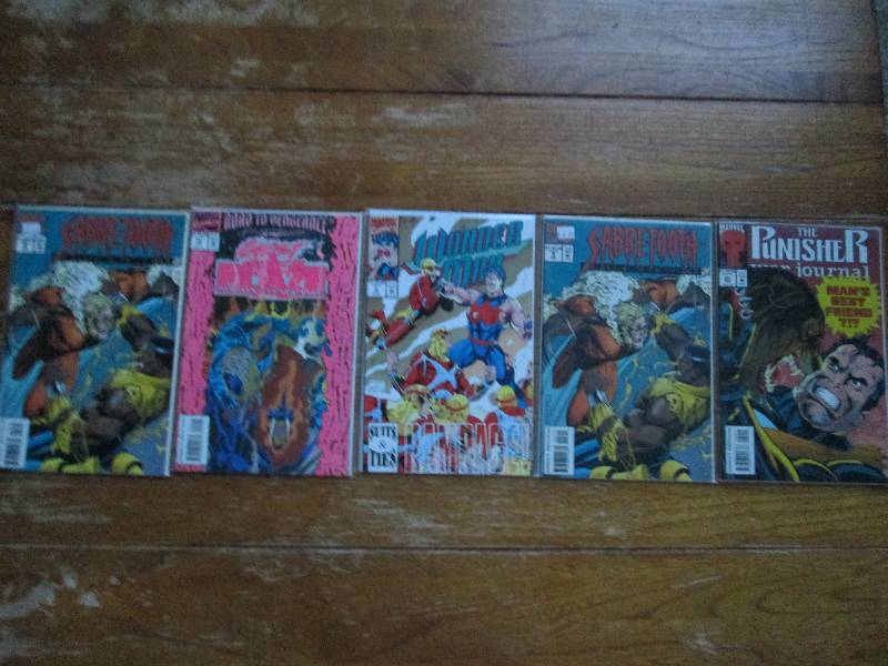 mixed lot of 5 comic books- wonder ...
