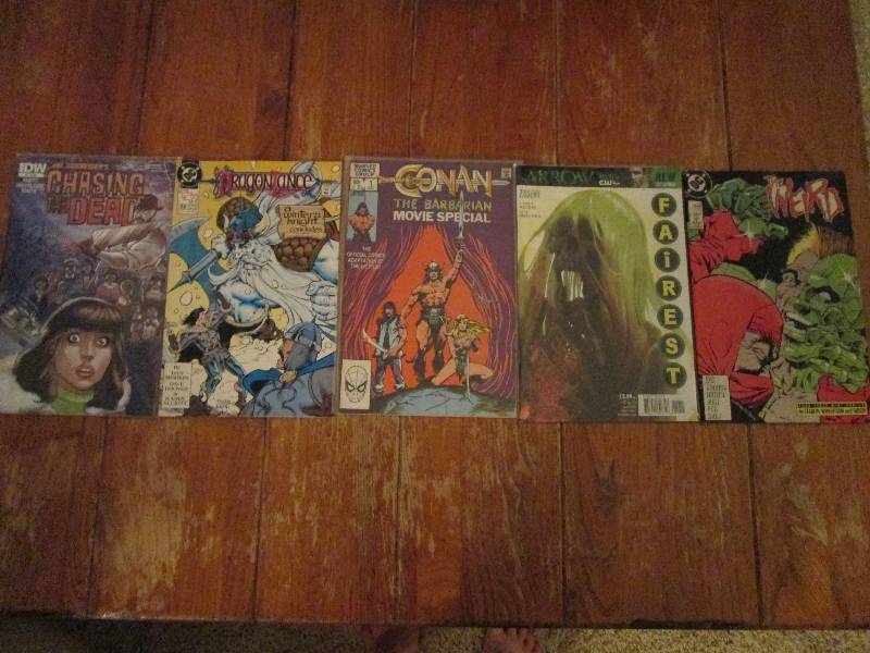mixed lot of 5 comic books - faires...