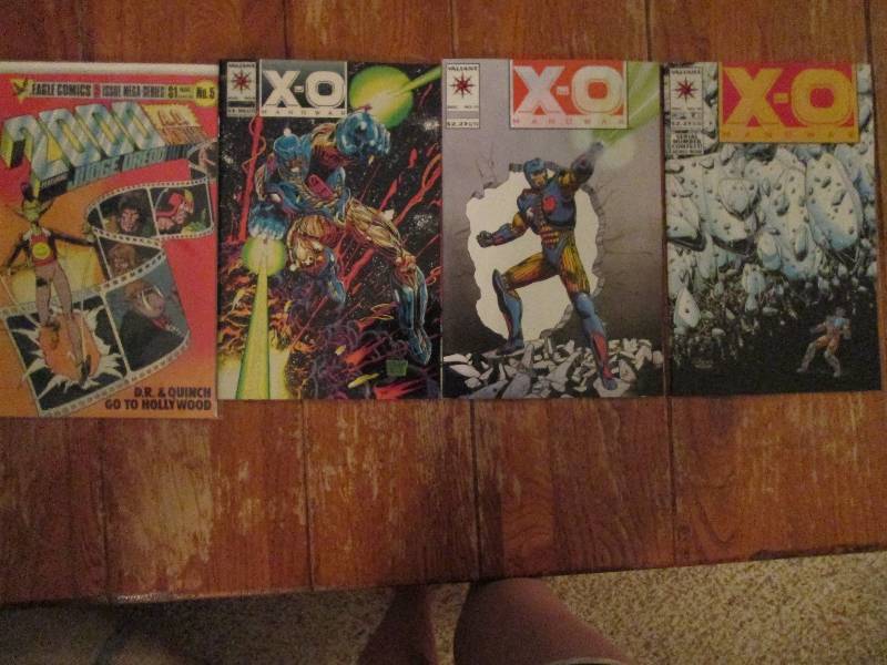 lot of 4 comic books - X-O man war ...