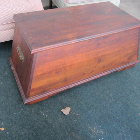 Pine Blanket Bench