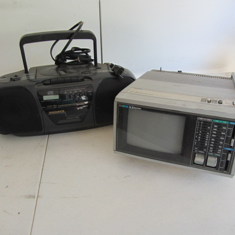 Magnavox CD Player, Mini TV