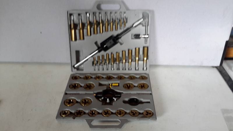 Tap and Die Set