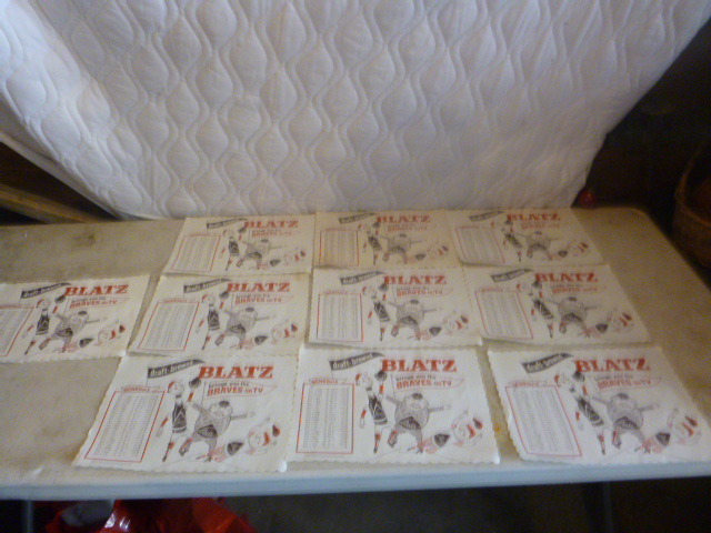 lot 13 image: Paper Place Mats