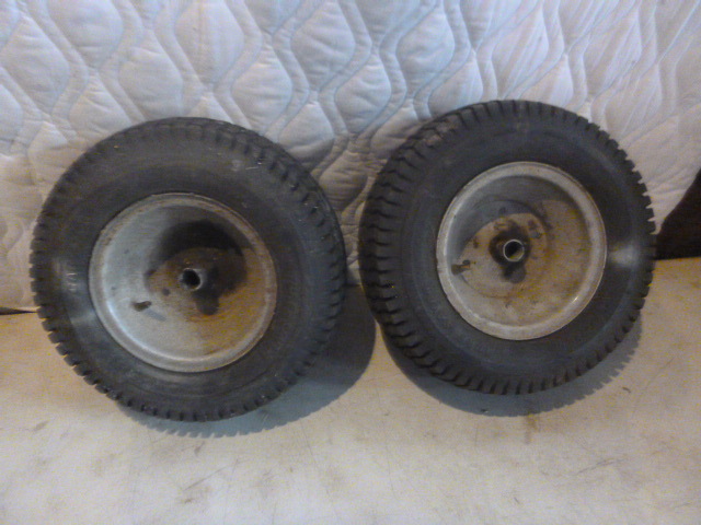 lot 56 image: 2 Carlisle Turf Saver Tires