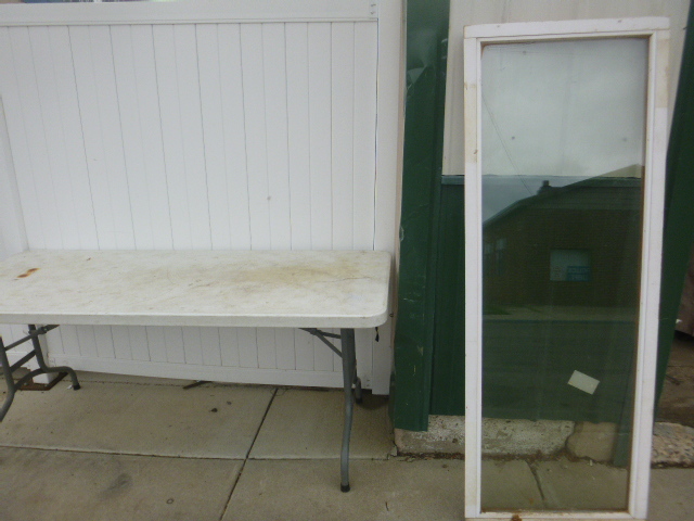lot 103 image: SNE Window Sash