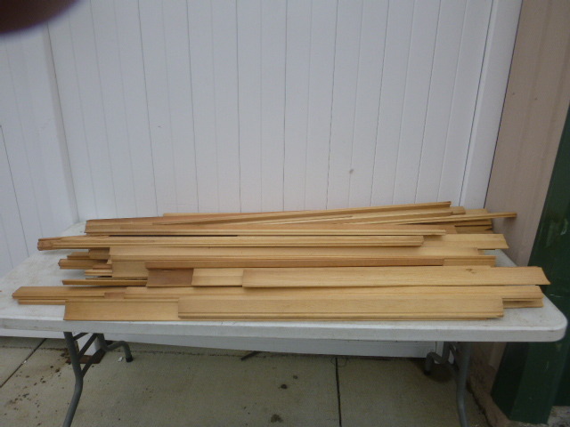 lot 105 image: Miscellaneous Molding