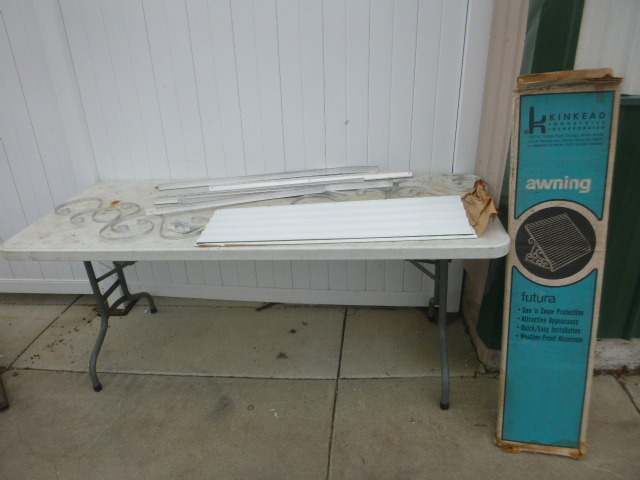 lot 109 image: Kinkead Awning