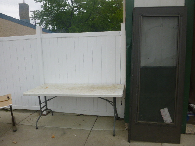 lot 114 image: Storm Door