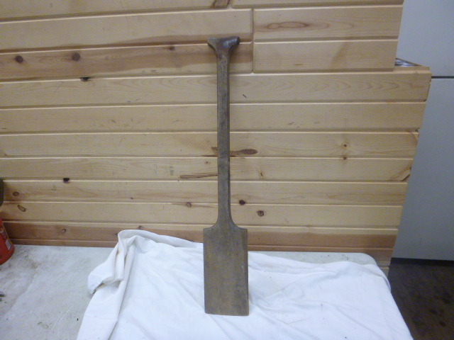 lot 140 image: Paddle