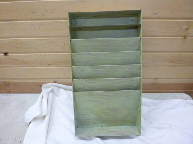 lot 141 image: File Holder