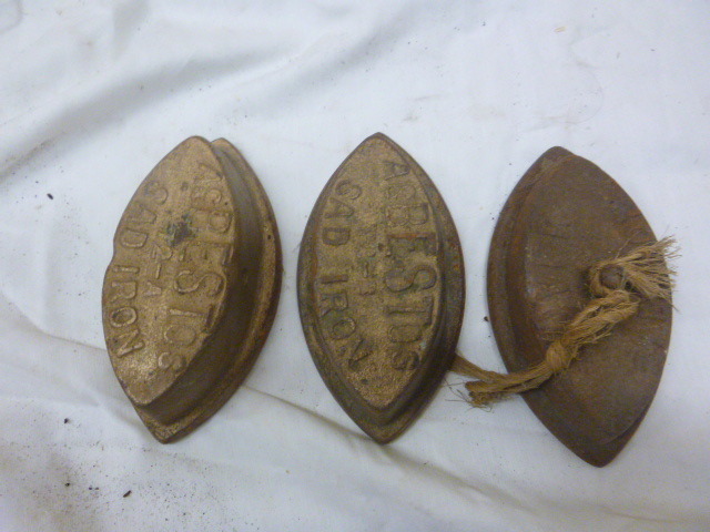 lot 158 image: 3 Vintage Asbestos Sad Irons
