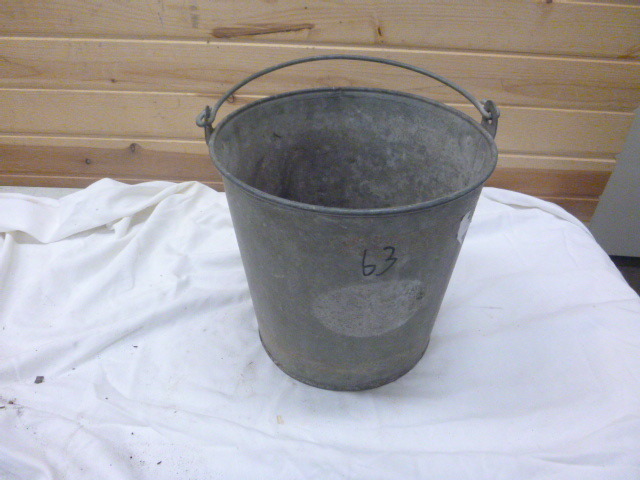 lot 159 image: Galvanized Pail