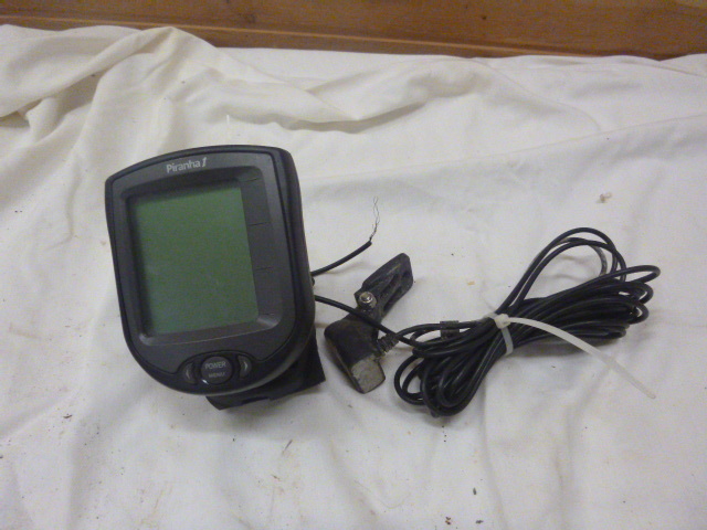 lot 160 image: Hummingbird Piranha 1 Depth Finder
