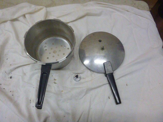 lot 168 image: Presto Pressure Cooker