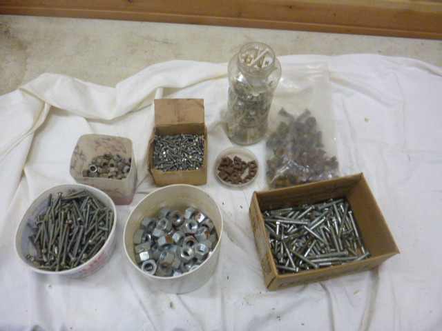 lot 174 image: Miscellaneous Hardware