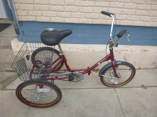 lot 192 image: Tri-Fecta 3 Wheel Bicycle