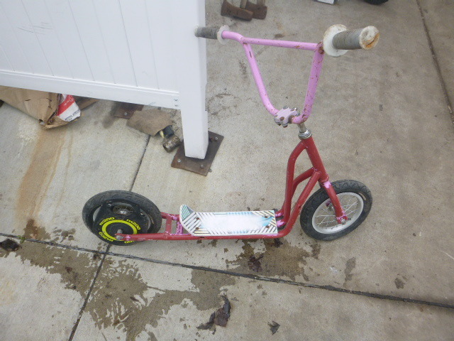lot 196 image: Scooter