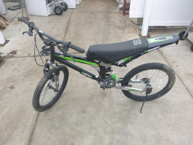 lot 198 image: Motobike X-Games Bicycle