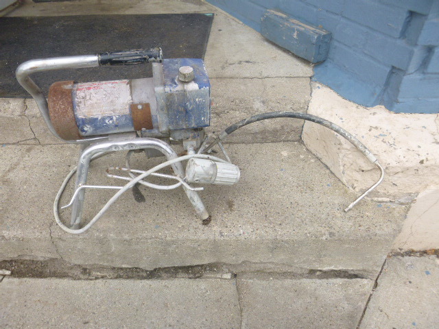 lot 199 image: Graco Electric Paint Sprayer
