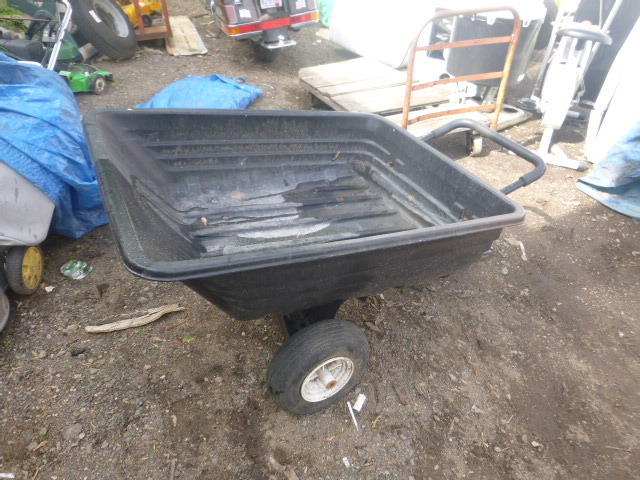 lot 5 image: Yard and Garden Dump Trailer