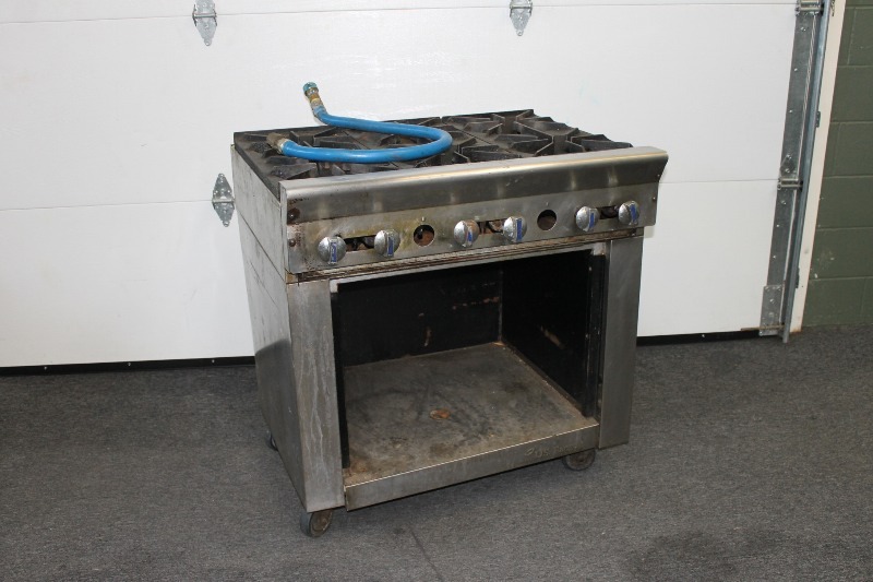 lot 12 image: Commercial 6-Burner Gas Stove
