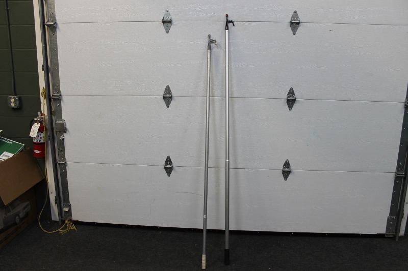 lot 33 image: Boat Docking Poles