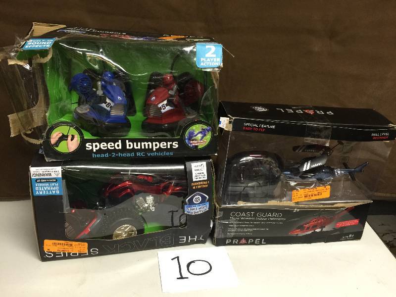 lot 10 image: Lot of Toys