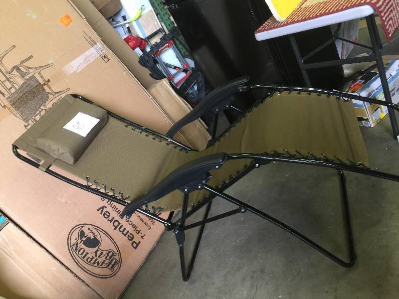 lot 90 image: Zero Gravity Lawn Chair
