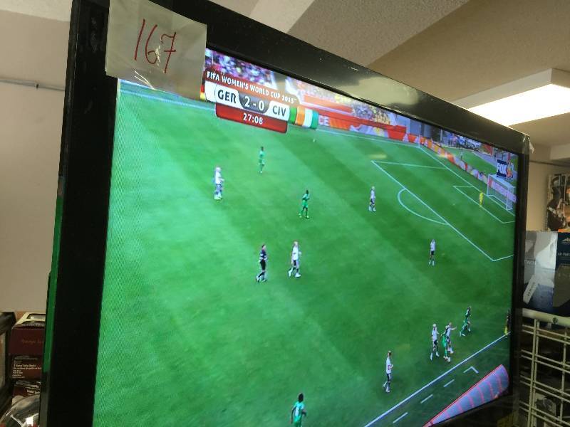 lot 167 image: Sanyo 55  DP55441 LED TV