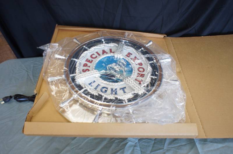 lot 12 image: Special Export Ships Wheel Nautical Lighted Sign