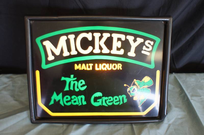 lot 16 image: Mickeys Malt Liquor Lighted Sign