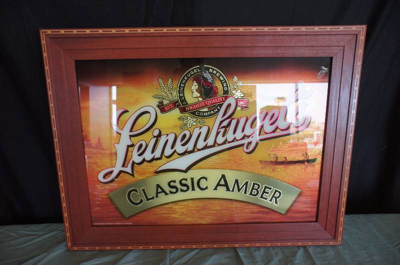 lot 21 image: Leinenkugels Beer Classic Amber Reflective Mirror
