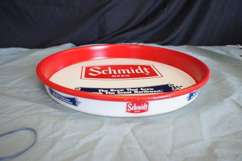 lot 25 image: Schmidt Beer 13 Tray
