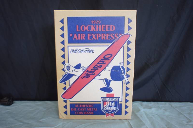 lot 4 image: Old Style Beer Airplane Bank