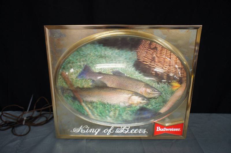 lot 91 image: Budweiser Beer Lighted Fish Sign
